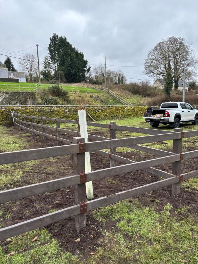 Residential Fencing 7bf1f424 acd6 4708 820a d1266ae69d2a